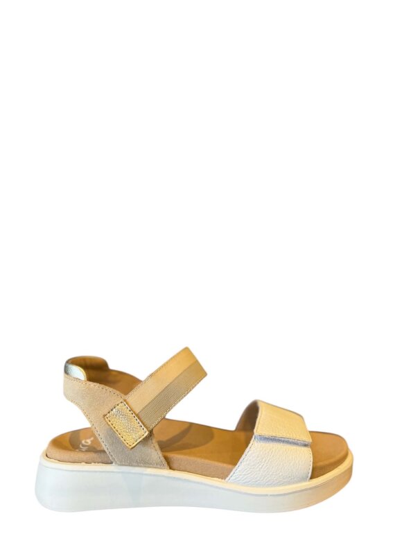 ARA - sandal