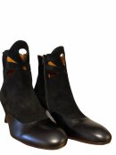 CHIE MIHARA - kort støvle med hæl