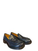 MAT:20 - loafer